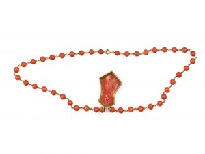 Coral necklace with a pendant