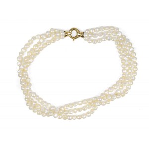 Three-row pearl necklace