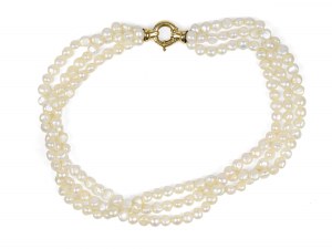Three-row pearl necklace
