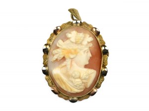 Broche avec camée