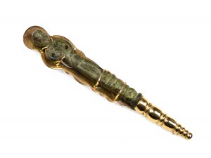 Brooch with antique bronze figure