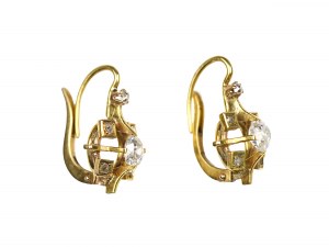 Pair of earrings