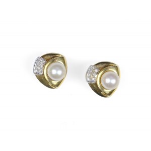 Pair of ear studs