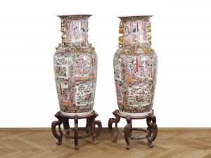 Pair of vases with wooden base, China