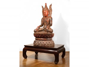 Velký lakovaný dřevěný Buddha, Myanmar (Barma), Šan, 17.-18. století