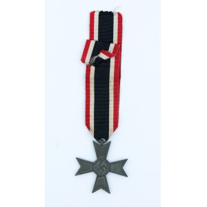 Stříbrný kříž za válečné zásluhy 1939 - Třetí říše s originální stuhou