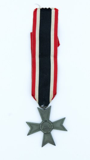Srebrny Krzyż Zasługi Wojennej 1939 - III Rzesza z oryginalną wstążką