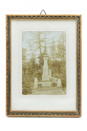 Photograph showing a symbolic tombstone of those murdered in 1861 in Warsaw and Vilnius