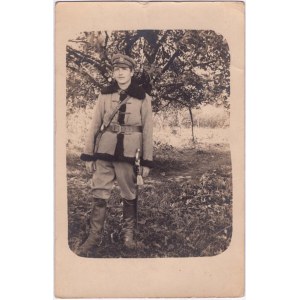 Fotografia di un giovane soldato
