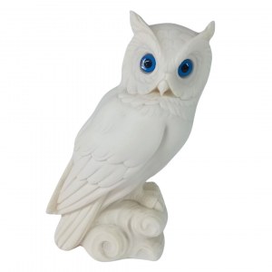 Snow owl figurine