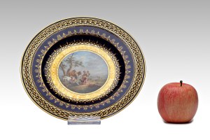 A PLATE WITH A PASTORAL SCENE | Meissen, Germany (German / Germany - 19th century)
