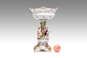 PORCELÁNOVÝ STOLNÍ STŘED | Drážďany (Německo / Německo - konec 19. století)