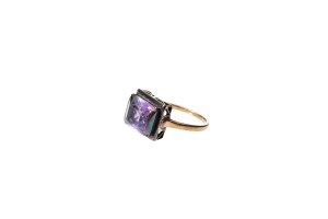 ANELLO D'ORO CON AMETHYST | Cecoslovacchia (Cecoslovacchia / Cecoslovacchia - XX secolo)