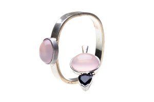 BRACCIALE E CIONDOLO IN ARGENTO CON PIETRA DI QUARZO ROSA E AMETHYST | Europa centrale (Repubblica Ceca / Boemia)