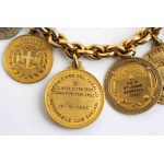 Bracelet avec 11 médailles d'or et d'argent de compétitions de course, propriété de la comtesse Paola Della Chiesa