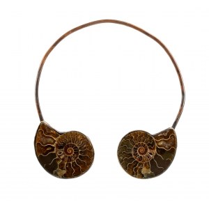 ISABELLA ASTENGO: Starre Halskette aus Bronze mit Fossilien von Kopffüßern