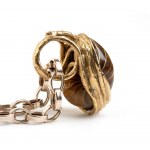 ISABELLA ASTENGO: Srebrny naszyjnik i wisiorek z brązu - pierścionek ze skamieliną