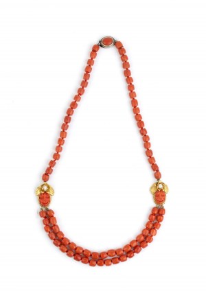 Red coral necklace