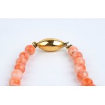 Collier en corail rose doré