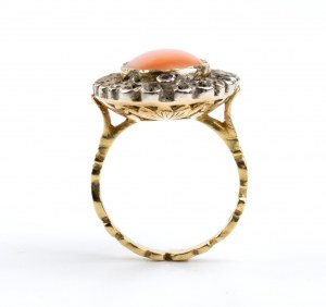 Bague en or et argent avec corail méditerranéen