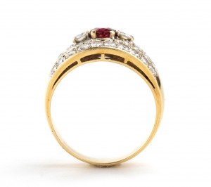 Zlatý prsten s diamantovým rubínem