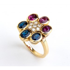 Diamentowy, rubinowy, szafirowy pierścionek w kształcie kwiatu złota