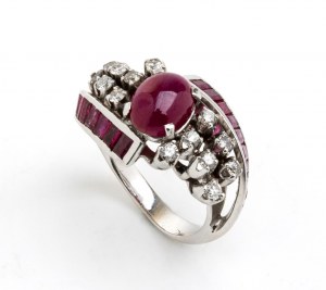 Bague en or avec diamants et rubis