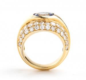 Blue sapphire diamond gold band ring