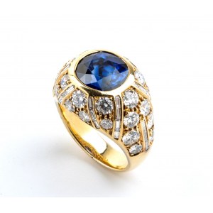 Blue sapphire diamond gold band ring