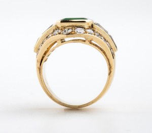 Emerald diamond gold band ring