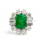 Emerald diamond gold ring