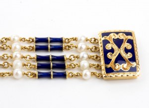 Gold bracelet with pearls and enamels