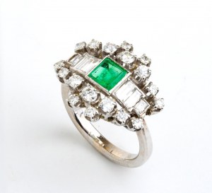 Zlatý prsten se smaragdem a diamantem