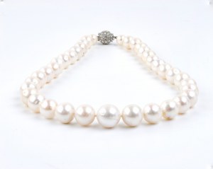 Pearl glass paste gold necklace