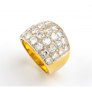 Diamond gold band ring