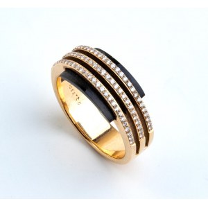 Diamond gold ring