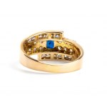 Zlatý prsteň s modrým zafírom a diamantom