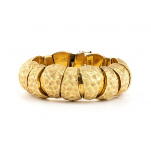 Semi-rigid gold bracelet