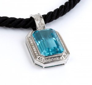 Aquamarine diamond gold pendant
