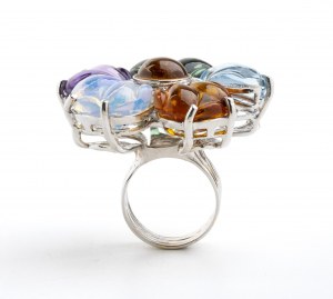 White gold ring with stones