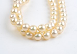 Diamond pearl gold necklace