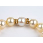Diamond pearl gold necklace