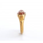 Archaeological-style gold ring set with agate