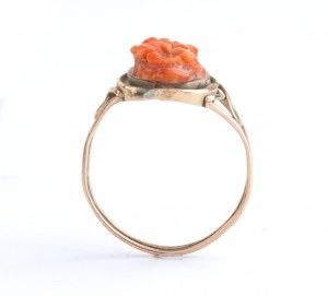 Bague méditerranéenne en or et corail