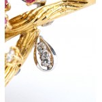 Diamentowa, rubinowa, emaliowana złota broszka w kształcie granatu