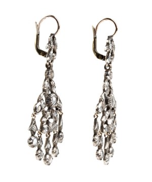 Boucles d'oreilles avec diamants