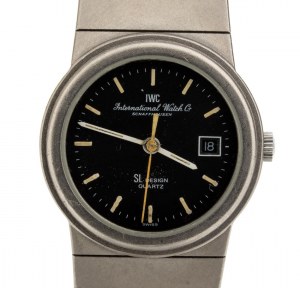SL design: tytanowy zegarek na rękę