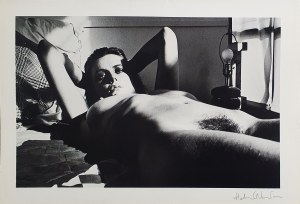 Helmut Newton, Fiona Lewis v Los Angeles, 1976 z portfolia ''Special Collection 24 photos lithographs'', 1979