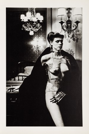 Helmut Newton, Jane Kirby - Avenue Kléber. Paris 1977 z teki ''Special Collection 24 photos lithographs'', 1980