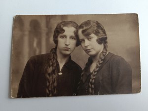 PHOTO WARSAW, URSUS, CHOMSKI, PLAC TRZECH KRZYŻY, TWO WOMEN WITH BRAIDS, PRE-WAR